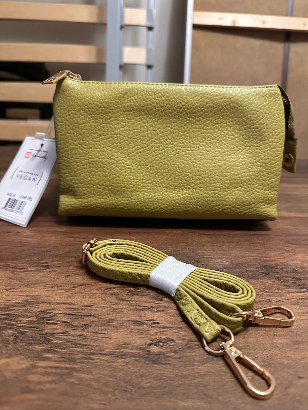 🆕 Jen & Co Riley Vegan Leather Crossbody /Wristlet Chartreuse & Gold Hardware